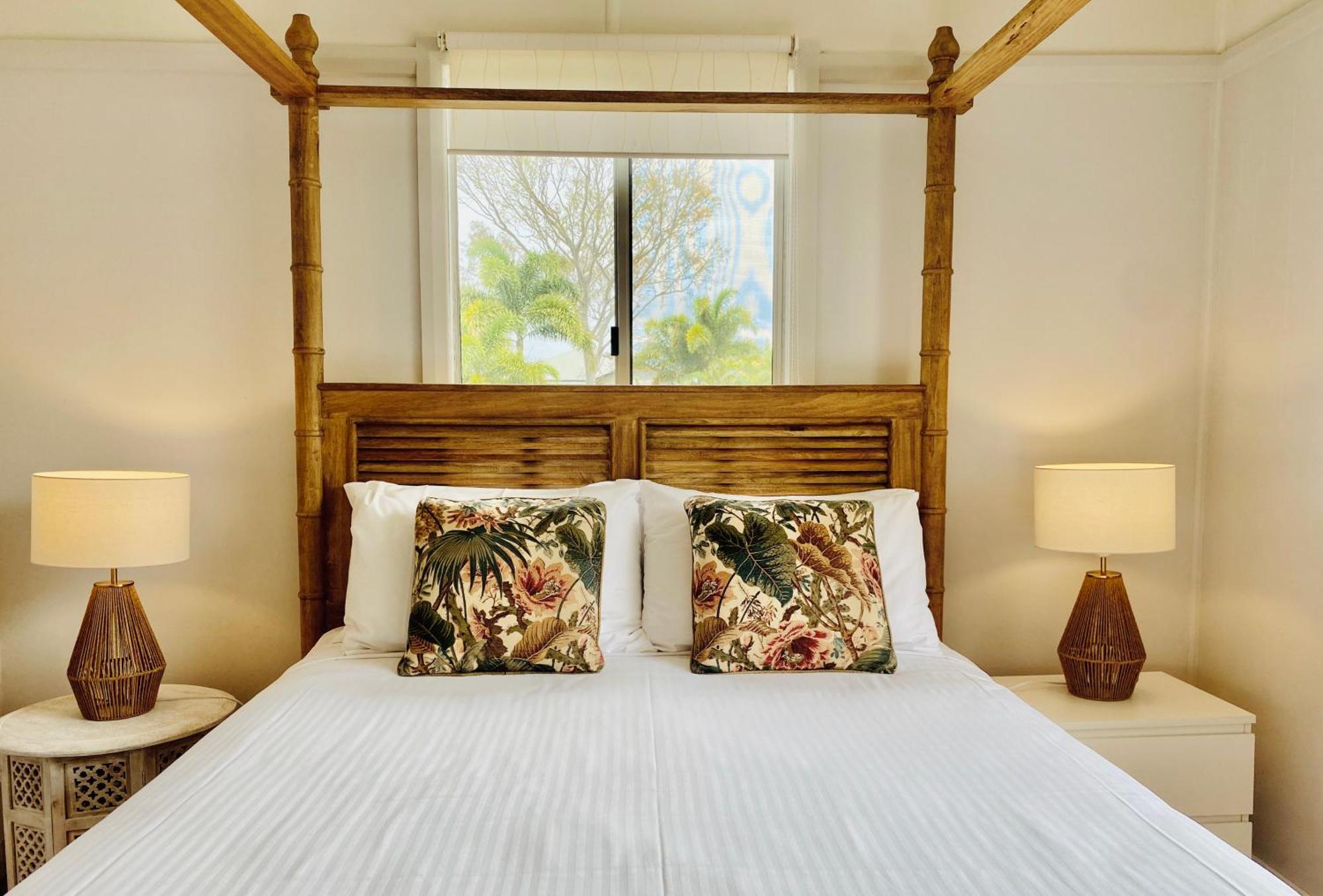 Beachmere Palms Motel Ngoại thất bức ảnh