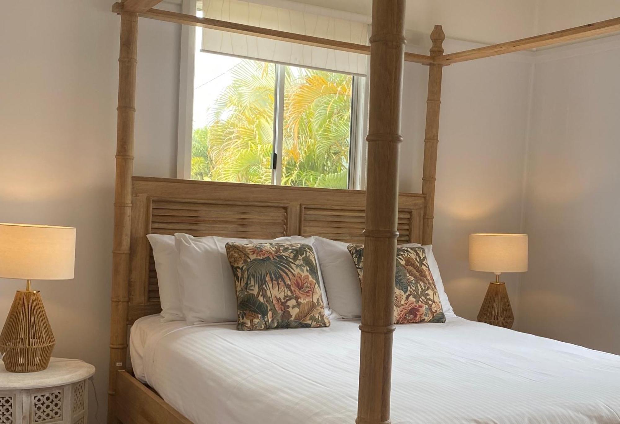 Beachmere Palms Motel Ngoại thất bức ảnh