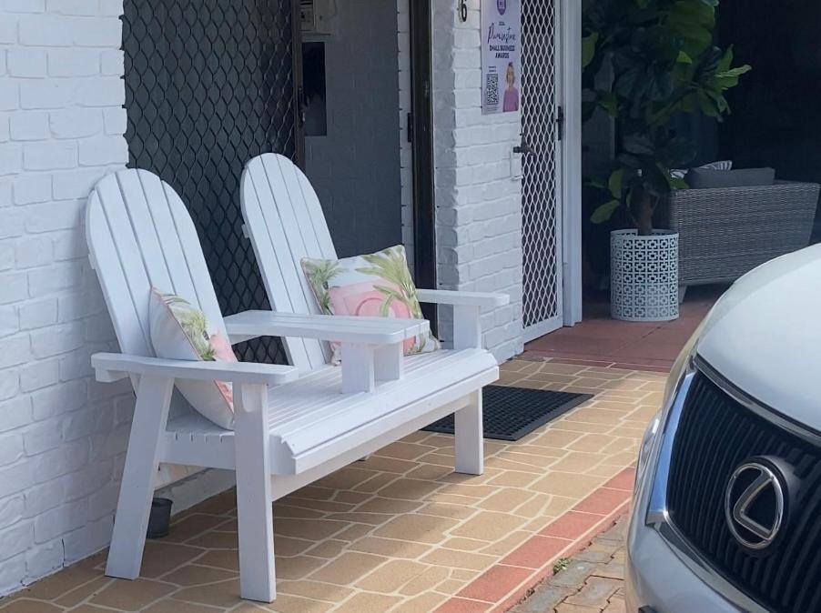 Beachmere Palms Motel Ngoại thất bức ảnh