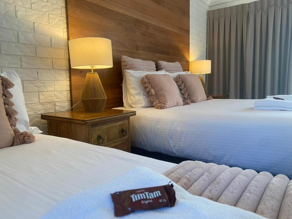 Beachmere Palms Motel Ngoại thất bức ảnh