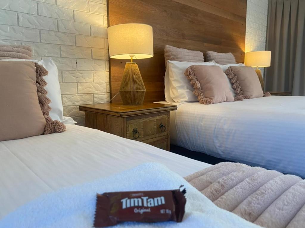 Beachmere Palms Motel Ngoại thất bức ảnh